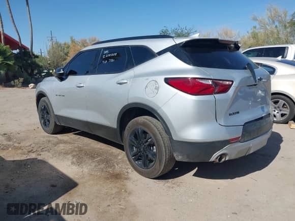 2021 Chevrolet Blazer LT z VIN 3GNKBCR41MS541610, wystawiony jako IAAI lot #42578857 z przebiegiem 53 890 mil mil oraz . Historia ofert i sprzedaży dostępna na DreamBid. Obrazek 6.