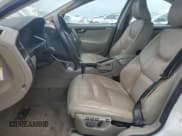 ✅ 2005 Volvo S60 • VIN: YV1RS612X52461555 • Lot: 60142144. Wystawiony na Copart z przebiegiem 156 418 mil. Bezpłatny archiwum sprzedaży aukcyjnych z USA i szczegółowy raport historii pojazdu na DreamBid. Zdjęcie 7.