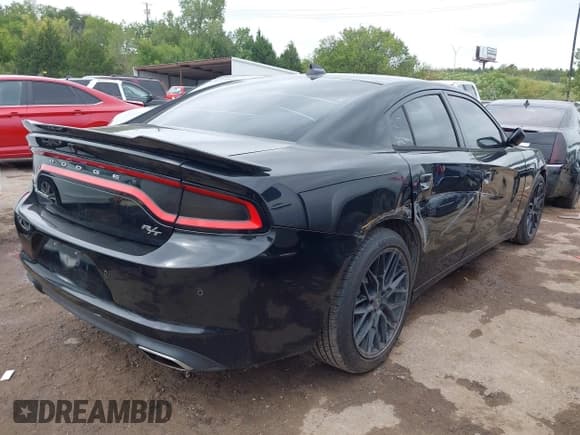 ✅ 2015 Dodge Charger Road/Track • VIN: 2C3CDXCT5FH917380 • Лот: 43160324. Опубликован ранее на IAAI с пробегом 110 153 миль. Бесплатный доступ к архиву аукционных продаж из США и подробный отчёт об истории автомобиля на DreamBid. Изображение 4.