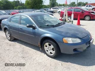 ✅ 2002 Dodge Stratus SXT • VIN: 1B3EL46X52N109893 • Lot: 42637795. Wystawiony na IAAI z przebiegiem 200 036 mil. Bezpłatny archiwum sprzedaży aukcyjnych z USA i szczegółowy raport historii pojazdu na DreamBid. Zdjęcie 1.
