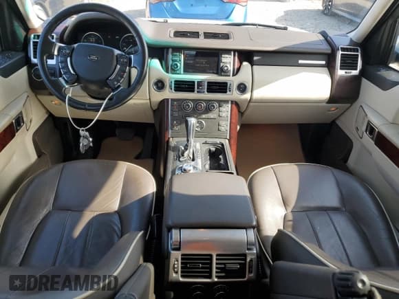 ✅ 2011 Land Rover Range Rover HSE • VIN: SALME1D40BA330748 • Lot: 70861435. Wystawiony na Copart z przebiegiem 159 450 mil. Bezpłatny archiwum sprzedaży aukcyjnych z USA i szczegółowy raport historii pojazdu na DreamBid. Zdjęcie 8.