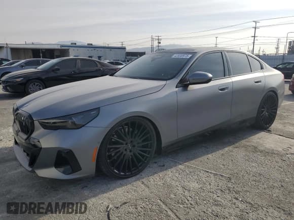 ✅ 2024 BMW i5 eDrive40 • VIN: WBY33FK02RCR53890 • Lot: 42830975. Listed on Copart with 7,514 mi. Free auction sales archive from the USA and detailed vehicle history report at DreamBid. Image 1.