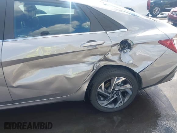 ✅ 2025 Hyundai Elantra SEL Convenience • VIN: KMHLS4DG3SU935865 • Лот: 43255381. Опубликован ранее на IAAI с пробегом 5 020 миль. Бесплатный доступ к архиву аукционных продаж из США и подробный отчёт об истории автомобиля на DreamBid. Изображение 6.