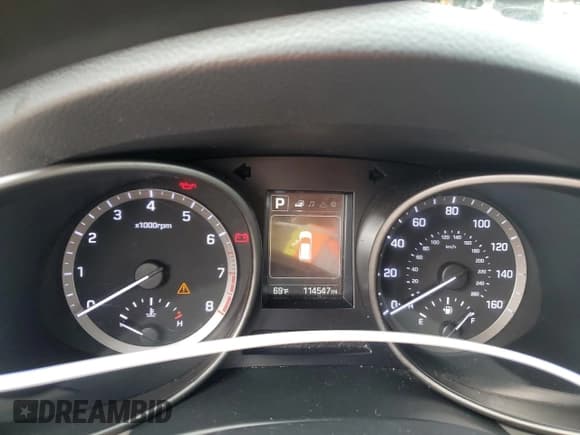 ✅ 2017 Hyundai Santa Fe SE • VIN: KM8SM4HF4HU175610 • Lot: 91862795. Listed on Copart with 114,547 mi. Free auction sales archive from the USA and detailed vehicle history report at DreamBid. Image 9.