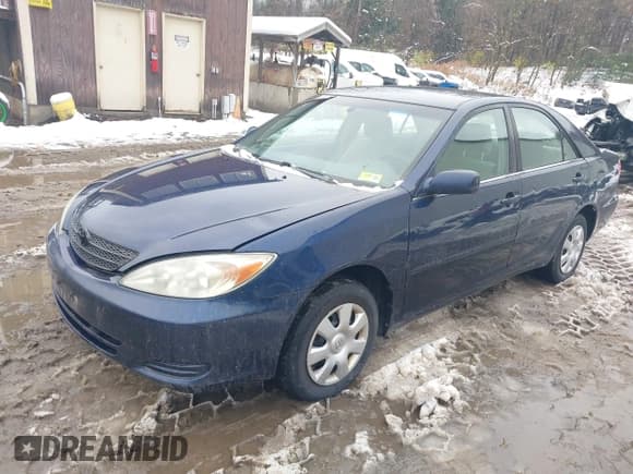 ✅ 2004 Toyota Camry LE • VIN: 4T1BE32K84U374862 • Lot: 43672035. Listed on IAAI with 374,647 mi. Free auction sales archive from the USA and detailed vehicle history report at DreamBid. Image 2.