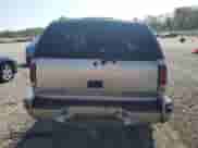 1999 Chevrolet Blazer LS z VIN 1GNDT13W9X2230494, wystawiony jako Copart lot #76086224 z przebiegiem Nie podano mil oraz Nie do naprawy • Non repairable. Historia ofert i sprzedaży dostępna na DreamBid. Obrazek 6.