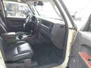 ✅ 2008 Jeep Commander Limited • VIN: 1J8HG58N08C190641 • Lot: 42442380. Listed on IAAI with 194,114 mi. Free auction sales archive from the USA and detailed vehicle history report at DreamBid. Image 5.