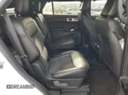 ✅ 2024 Ford Explorer ST-Line • VIN: 1FMSK7KH6RGA41263 • Lot: 90745195. Wystawiony na Copart z przebiegiem 7 461 mil. Bezpłatny archiwum sprzedaży aukcyjnych z USA i szczegółowy raport historii pojazdu na DreamBid. Zdjęcie 11.