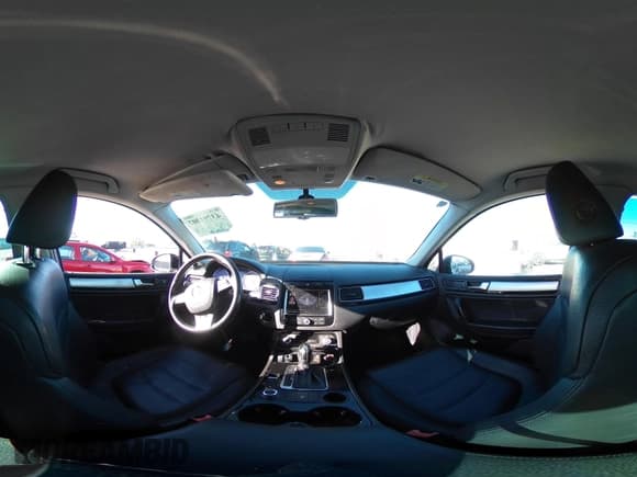 ✅ 2012 Volkswagen Touareg Sport • VIN: WVGFF9BPXCD004234 • Lot: 43791307. Wystawiony na IAAI z przebiegiem 159 119 mil. Bezpłatny archiwum sprzedaży aukcyjnych z USA i szczegółowy raport historii pojazdu na DreamBid. Zdjęcie 18.