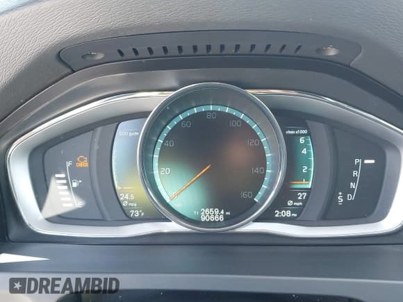 ✅ 2015 Volvo V60 T5 Drive-E Premier • VIN: YV140MEKXF1252046 • Lot: 42254682. Wystawiony na IAAI z przebiegiem 90 666 mil. Bezpłatny archiwum sprzedaży aukcyjnych z USA i szczegółowy raport historii pojazdu na DreamBid. Zdjęcie 7.