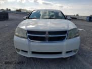 ✅ 2009 Dodge Avenger • VIN: 1B3LC76V19N545626 • Lot: 71909285. Wystawiony na Copart z przebiegiem 195 831 mil. Bezpłatny archiwum sprzedaży aukcyjnych z USA i szczegółowy raport historii pojazdu na DreamBid. Zdjęcie 5.
