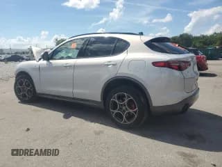 ✅ 2022 Alfa Romeo Stelvio Ti • VIN: ZASPAKBN0N7D46121 • Lot: 86815185. Wystawiony na Copart z przebiegiem Nie podano. Bezpłatny archiwum sprzedaży aukcyjnych z USA i szczegółowy raport historii pojazdu na DreamBid. Zdjęcie 2.