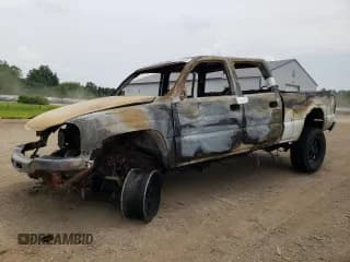 ✅ 2007 GMC Sierra 2500HD SLE1 • VIN: 1GTHK23D77F193102 • Лот: 64165015. Опубликован ранее на Copart с пробегом Не указан. Бесплатный доступ к архиву аукционных продаж из США и подробный отчёт об истории автомобиля на DreamBid. Изображение 1.