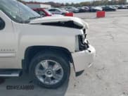 ✅ 2013 Chevrolet Silverado 1500 LTZ • VIN: 3GCPKTE79DG312531 • Lot: 43674519. Wystawiony na IAAI z przebiegiem 227 234 mil. Bezpłatny archiwum sprzedaży aukcyjnych z USA i szczegółowy raport historii pojazdu na DreamBid. Zdjęcie 19.