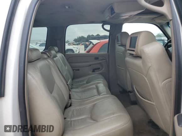 2005 Chevrolet Suburban LT с VIN 3GNEC16Z75G146317, выставлен на аукционе Copart как лот 79333874 с пробегом 296 562 миль миль и Чистый • Clean title. История ставок и продаж доступна на DreamBid. Изображение 11.