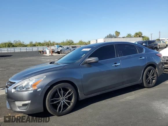 ✅ 2015 Nissan Altima SL • VIN: 1N4AL3AP1FC244004 • Лот: 92092865. Опубликован ранее на Copart с пробегом 182 026 миль. Бесплатный доступ к архиву аукционных продаж из США и подробный отчёт об истории автомобиля на DreamBid. Изображение 1.