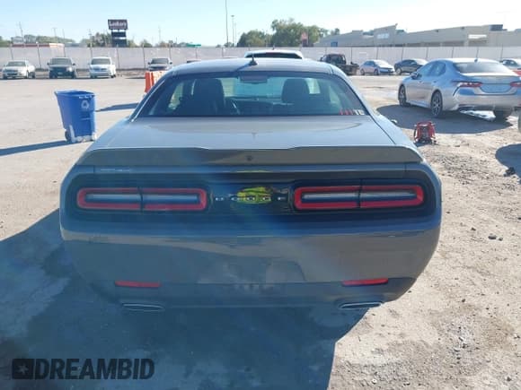 ✅ 2017 Dodge Challenger GT • VIN: 2C3CDZGG1HH543104 • Lot: 43501439. Wystawiony na IAAI z przebiegiem 76 510 mil. Bezpłatny archiwum sprzedaży aukcyjnych z USA i szczegółowy raport historii pojazdu na DreamBid. Zdjęcie 16.