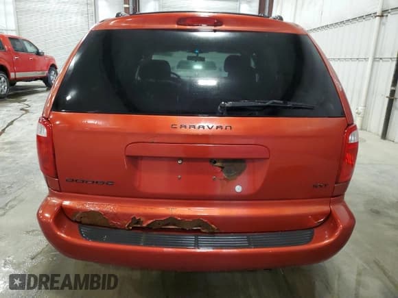 ✅ 2006 Dodge Caravan SXT • VIN: 1D4GP45R66B754853 • Lot: 82201465. Wystawiony na Copart z przebiegiem 236 597 mil. Bezpłatny archiwum sprzedaży aukcyjnych z USA i szczegółowy raport historii pojazdu na DreamBid. Zdjęcie 6.