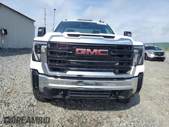 ✅ 2024 GMC Sierra 2500HD • VIN: 1GT39LE70RF171111 • Лот: 50174155. Опубликован ранее на Copart с пробегом 5 231 миль. Бесплатный доступ к архиву аукционных продаж из США и подробный отчёт об истории автомобиля на DreamBid. Изображение 5.
