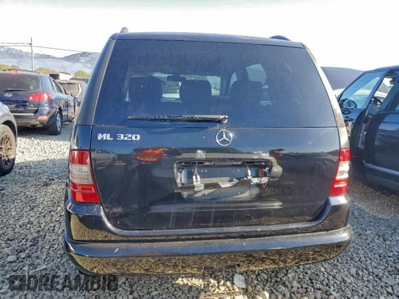 ✅ 2000 Mercedes-Benz M 320/430/500 • VIN: 4JGAB54E0YA213386 • Лот: 96562075. Опубликован ранее на Copart с пробегом 155 123 миль. Бесплатный доступ к архиву аукционных продаж из США и подробный отчёт об истории автомобиля на DreamBid. Изображение 6.