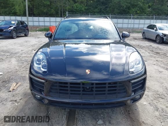 ✅ 2018 Porsche Macan • VIN: WP1AA2A56JLB07818 • Lot: 42976514. Listed on IAAI with 60,173 mi. Free auction sales archive from the USA and detailed vehicle history report at DreamBid. Image 12.