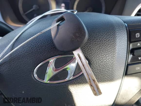 2015 Hyundai Sonata SE с VIN 5NPE24AF9FH005753, выставлен на аукционе IAAI как лот 43451360 с пробегом 184 939 миль миль и . История ставок и продаж доступна на DreamBid. Изображение 11.