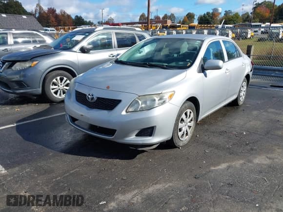 ✅ 2010 Toyota Corolla • VIN: 2T1BU4EE8AC533679 • Lot: 43575720. Wystawiony na IAAI z przebiegiem 161 934 mil. Bezpłatny archiwum sprzedaży aukcyjnych z USA i szczegółowy raport historii pojazdu na DreamBid. Zdjęcie 17.