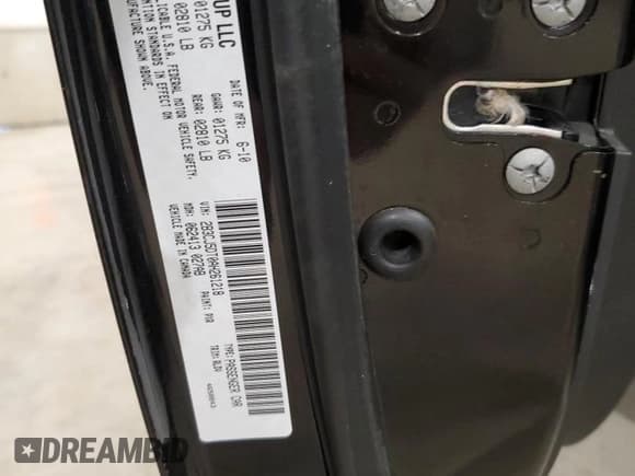 ✅ 2010 Dodge Challenger R/T Classic • VIN: 2B3CJ5DT0AH261218 • Lot: 42392605. Wystawiony na Copart z przebiegiem 79 568 mil. Bezpłatny archiwum sprzedaży aukcyjnych z USA i szczegółowy raport historii pojazdu na DreamBid. Zdjęcie 12.