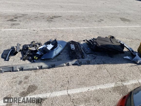 ✅ 2018 Audi S5 Premium Plus • VIN: WAUP4AF54JA081122 • Lot: 53115803. Wystawiony na Copart z przebiegiem 62 849 mil. Bezpłatny archiwum sprzedaży aukcyjnych z USA i szczegółowy raport historii pojazdu na DreamBid. Zdjęcie 12.