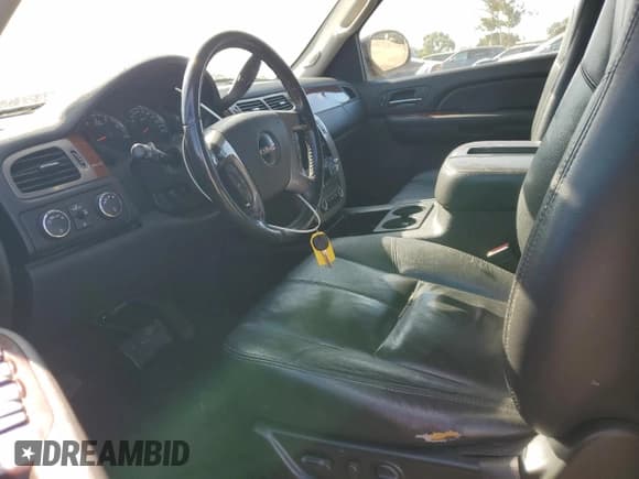 ✅ 2009 GMC Yukon SLT 4SB • VIN: 1GKFK33009R202822 • Лот: 63786755. Опубликован ранее на Copart с пробегом 197 235 миль. Бесплатный доступ к архиву аукционных продаж из США и подробный отчёт об истории автомобиля на DreamBid. Изображение 7.