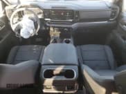 ✅ 2025 GMC Sierra 1500 SLT • VIN: 3GTPHDED1SG135321 • Лот: 45655995. Опубликован ранее на Copart с пробегом 3 716 миль. Бесплатный доступ к архиву аукционных продаж из США и подробный отчёт об истории автомобиля на DreamBid. Изображение 8.