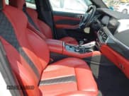 ✅ 2021 BMW X5 M • VIN: 5YMJU0C0XM9H13312 • Lot: 42778026. Wystawiony na IAAI z przebiegiem 43 487 mil. Bezpłatny archiwum sprzedaży aukcyjnych z USA i szczegółowy raport historii pojazdu na DreamBid. Zdjęcie 5.