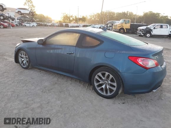 ✅ 2013 Hyundai Genesis Coupe 2.0T • VIN: KMHHT6KD4DU089773 • Lot: 41798496. Wystawiony na IAAI z przebiegiem 116 607 mil. Bezpłatny archiwum sprzedaży aukcyjnych z USA i szczegółowy raport historii pojazdu na DreamBid. Zdjęcie 3.