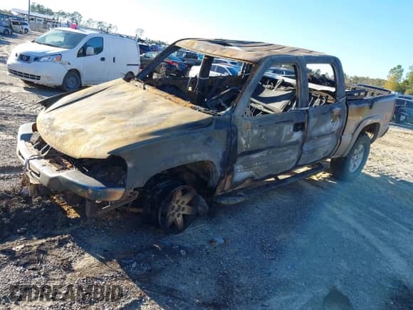 2006 GMC Sierra 1500 SLE1 с VIN 2GTEK13T161192988, выставлен на аукционе IAAI как лот 41094571 с пробегом Не указан миль и . История ставок и продаж доступна на DreamBid. Изображение 2.