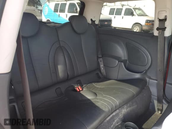 ✅ 2004 MINI Hardtop S • VIN: WMWRE33474TD87823 • Lot: 69808415. Listed on Copart with 199,988 mi. Free auction sales archive from the USA and detailed vehicle history report at DreamBid. Image 10.