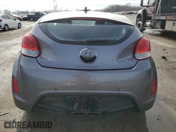 ✅ 2012 Hyundai Veloster w/Black Int • VIN: KMHTC6AD3CU061313 • Lot: 85284144. Wystawiony na Copart z przebiegiem Nie podano. Bezpłatny archiwum sprzedaży aukcyjnych z USA i szczegółowy raport historii pojazdu na DreamBid. Zdjęcie 6.