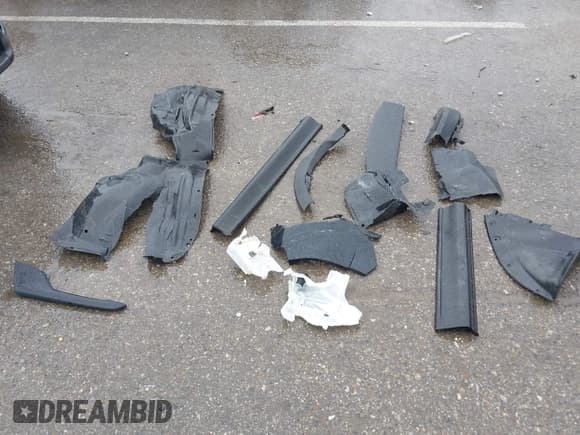 ✅ 2022 Mazda CX-5 S Premium • VIN: JM3KFBDM1N1572865 • Лот: 42379800. Опубликован ранее на IAAI с пробегом 26 667 миль. Бесплатный доступ к архиву аукционных продаж из США и подробный отчёт об истории автомобиля на DreamBid. Изображение 12.