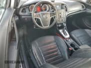 ✅ 2019 Buick Cascada Premium • VIN: W04WH3N53KG302699 • Лот: 95007265. Опубликован ранее на Copart с пробегом 81 047 миль. Бесплатный доступ к архиву аукционных продаж из США и подробный отчёт об истории автомобиля на DreamBid. Изображение 8.