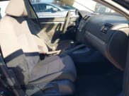 ✅ 2007 Volkswagen Jetta • VIN: 3VWGG71K27M124083 • Лот: 41208561. Опубликован ранее на IAAI с пробегом 227 408 миль. Бесплатный доступ к архиву аукционных продаж из США и подробный отчёт об истории автомобиля на DreamBid. Изображение 5.