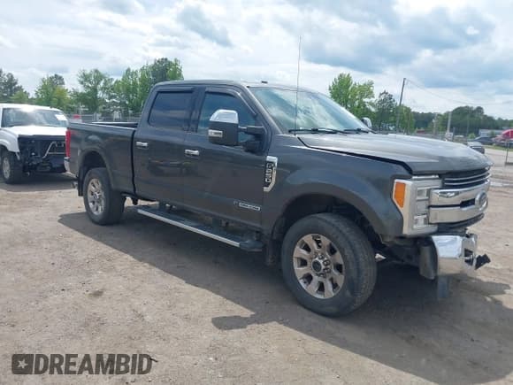 ✅ 2018 Ford F-250 XL • VIN: 1FT7W2BT1JEB15386 • Lot: 42191304. Listed on IAAI with 78,301 mi. Free auction sales archive from the USA and detailed vehicle history report at DreamBid. Image 1.