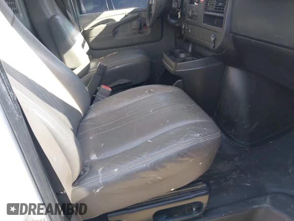 ✅ 2011 Chevrolet Express Cargo • VIN: 1GCWGFCG4B1150529 • Lot: 41336117. Listed on IAAI with 328,644 mi. Free auction sales archive from the USA and detailed vehicle history report at DreamBid. Image 5.