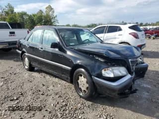 ✅ 1999 Mercedes-Benz C 230/260/280/320 • VIN: WDBHA29G0XA724818 • Lot: 71455614. Wystawiony na Copart z przebiegiem 182 525 mil. Bezpłatny archiwum sprzedaży aukcyjnych z USA i szczegółowy raport historii pojazdu na DreamBid. Zdjęcie 4.