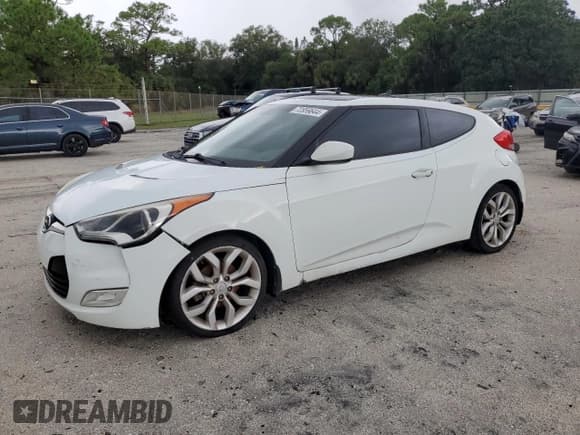 ✅ 2013 Hyundai Veloster w/Gray Int • VIN: KMHTC6AD1DU107819 • Lot: 72859644. Wystawiony na Copart z przebiegiem 114 867 mil. Bezpłatny archiwum sprzedaży aukcyjnych z USA i szczegółowy raport historii pojazdu na DreamBid. Zdjęcie 1.
