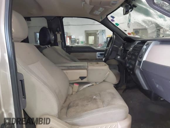 ✅ 2011 Ford F-150 FX4 • VIN: 1FTFX1EF4BKD43118 • Lot: 43799384. Wystawiony na IAAI z przebiegiem 222 451 mil. Bezpłatny archiwum sprzedaży aukcyjnych z USA i szczegółowy raport historii pojazdu na DreamBid. Zdjęcie 5.