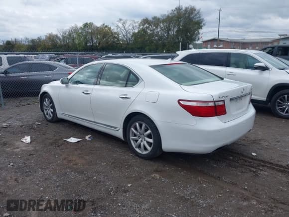 ✅ 2008 Lexus LS 460 • VIN: JTHBL46FX85055524 • Лот: 43566440. Опубликован ранее на IAAI с пробегом 196 976 миль. Бесплатный доступ к архиву аукционных продаж из США и подробный отчёт об истории автомобиля на DreamBid. Изображение 3.