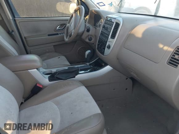 ✅ 2007 Mercury Mariner Premier • VIN: 4M2CU97107KJ19941 • Lot: 43491121. Wystawiony na IAAI z przebiegiem 224 215 mil. Bezpłatny archiwum sprzedaży aukcyjnych z USA i szczegółowy raport historii pojazdu na DreamBid. Zdjęcie 5.