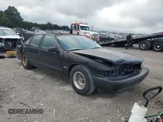 1995 Chevrolet Caprice z VIN 1G1BL52P7SR127231, wystawiony jako Copart lot #85522985 z przebiegiem Nie podano mil oraz Szkoda całkowita • Salvage title. Historia ofert i sprzedaży dostępna na DreamBid. Obrazek 4.