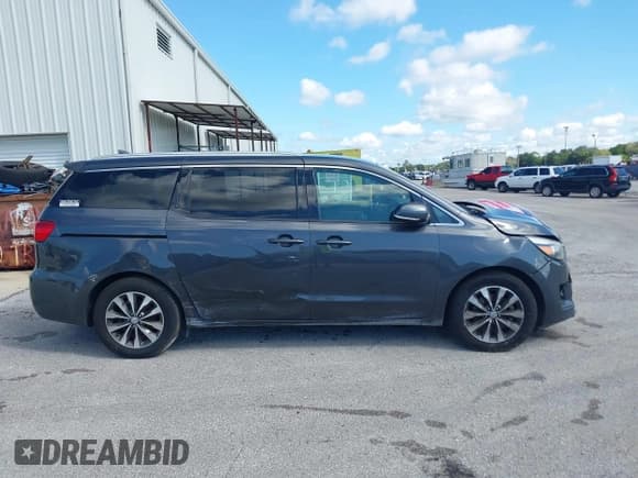 ✅ 2018 Kia Sedona SX • VIN: KNDMC5C13J6423423 • Лот: 42005668. Опубликован ранее на IAAI с пробегом 211 749 миль. Бесплатный доступ к архиву аукционных продаж из США и подробный отчёт об истории автомобиля на DreamBid. Изображение 13.