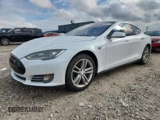 ✅ 2014 Tesla Model S 60 • VIN: 5YJSA1S10EFP56261 • Lot: 93554055. Wystawiony na Copart z przebiegiem 112 477 mil. Bezpłatny archiwum sprzedaży aukcyjnych z USA i szczegółowy raport historii pojazdu na DreamBid. Zdjęcie 1.
