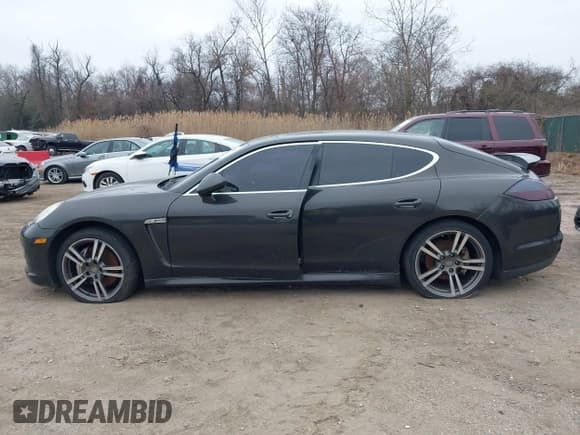 ✅ 2010 Porsche Panamera S • VIN: WP0AB2A71AL065137 • Lot: 41810807. Listed on IAAI with 159,385 mi. Free auction sales archive from the USA and detailed vehicle history report at DreamBid. Image 14.